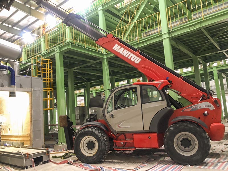 Xe nâng đa năng - Manitou Telehandler