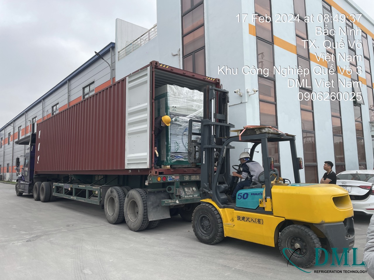 Dịch vụ rút Container - Di dời máy vào vị trí